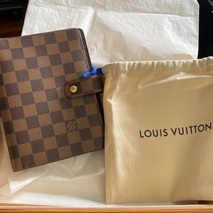 Louis Vuitton medium agenda